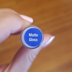 LipSense Matte Gloss